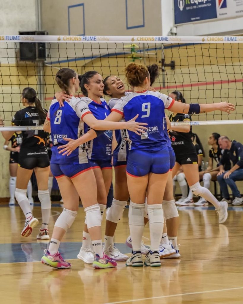 SERIE B2: VINCE BLU TEAM IL DERBY FRIULANO CONTRO PORDENONE VOLLEY